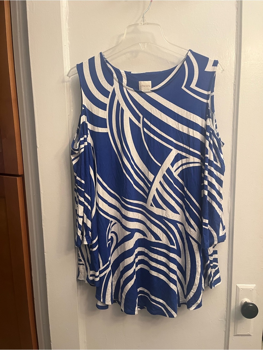 Chico's Royal Blue & White Cold-Shoulder Abstract Print Tunic